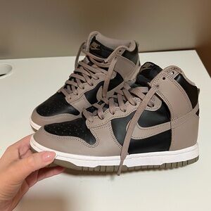 Nike Dunk High Moon Fossil DD1869-002 womens 5.5